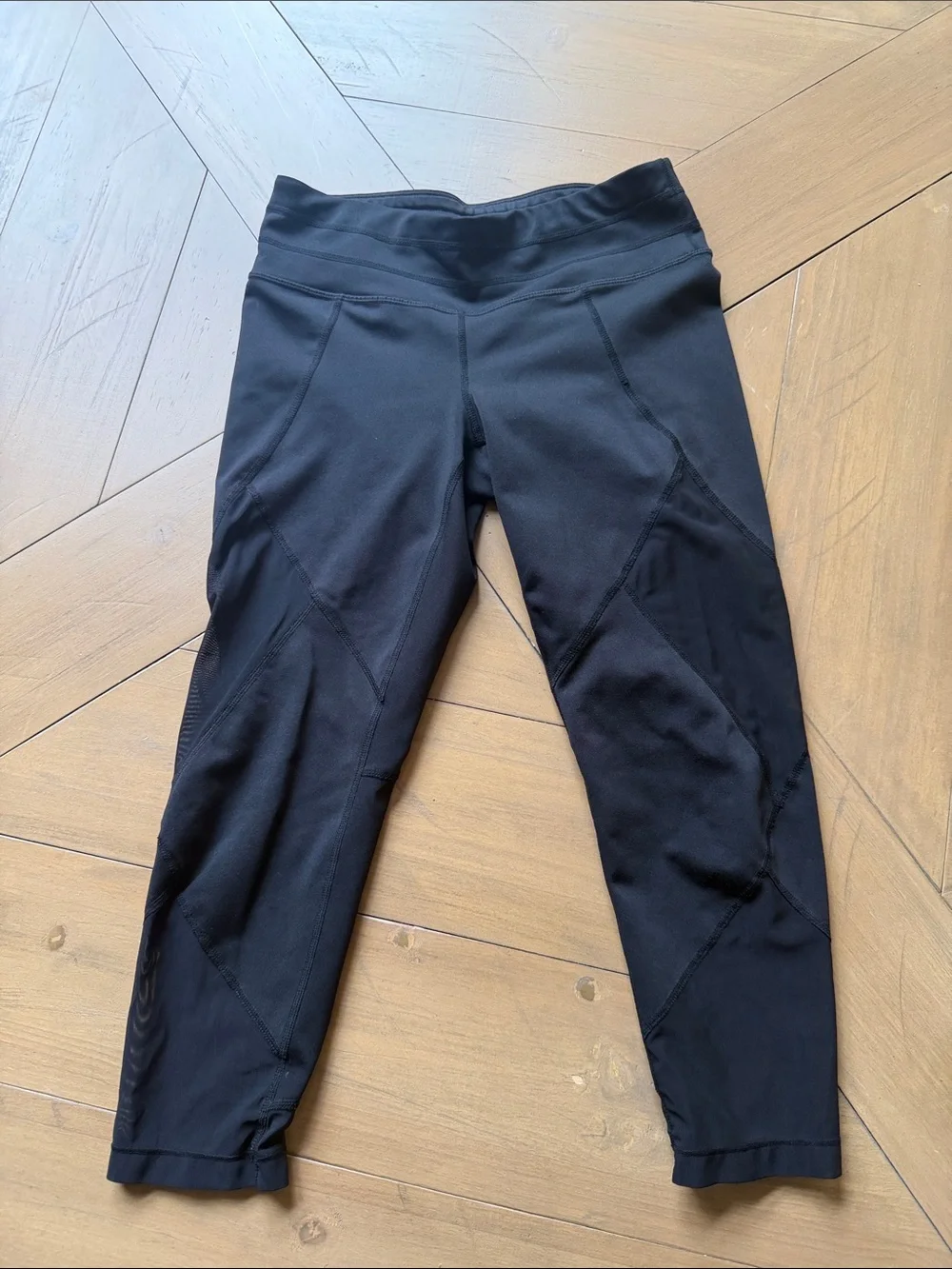 Athleta Black Performance Capri Leggings